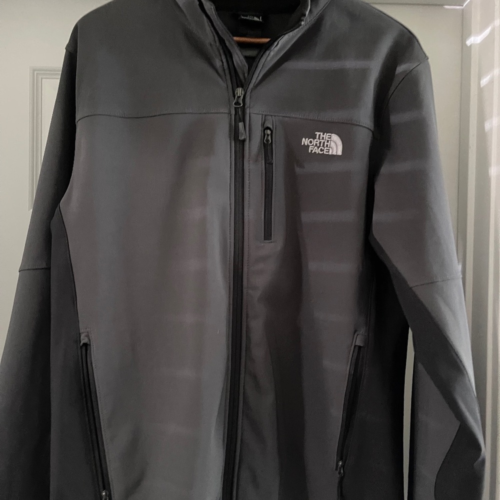 North Face Apex jacket NEW (no tags)